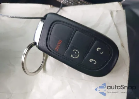 2015 Jeep Cherokee Limited из США, поврежденный, VIN 1C4PJMDS6FW752614